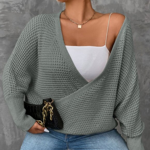 Grey Casual Women's Plus Size V-Neck Pullover - Picture 4 of 5